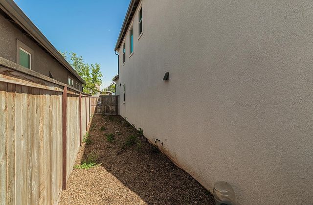 4254 Oak Knoll Road, Madera, CA 93636