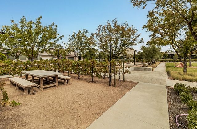 4254 Oak Knoll Road, Madera, CA 93636