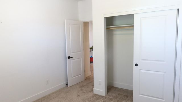 4254 Oak Knoll Road, Madera, CA 93636
