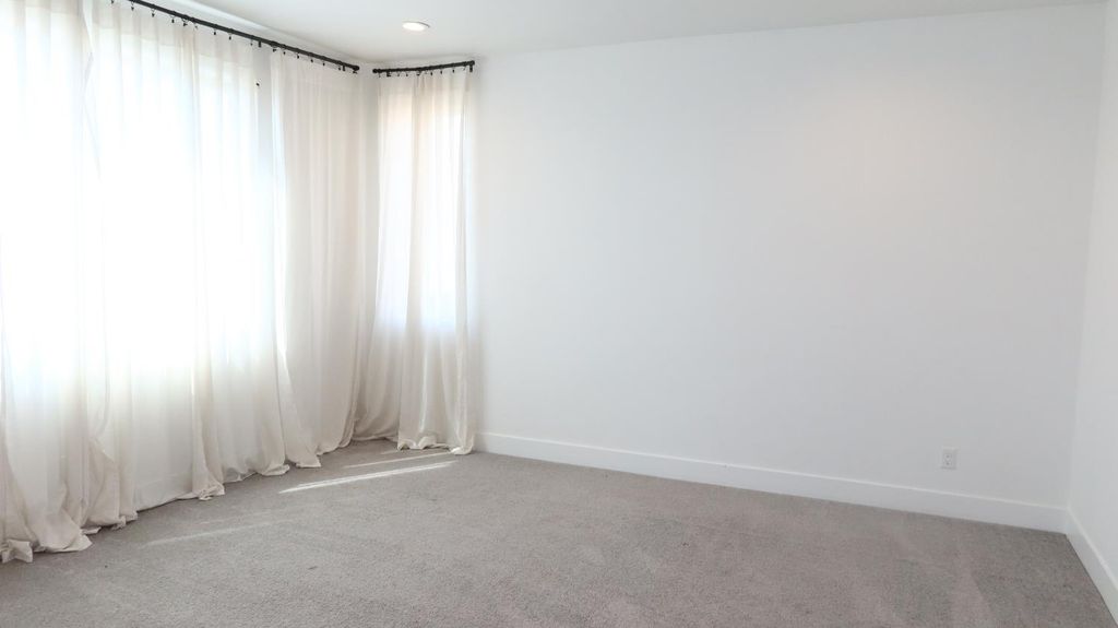 Image 25 of property listing at 4254 Oak Knoll Road, Madera, CA 93636