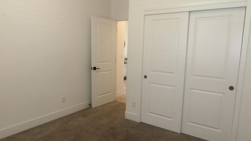 Image 5 of property listing at 4254 Oak Knoll Road, Madera, CA 93636