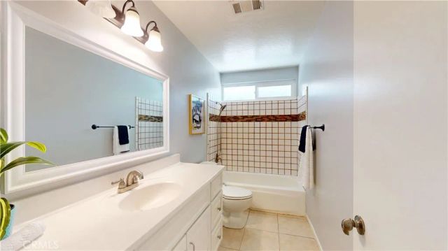 22438 Barbacoa Drive, Saugus, CA 91350