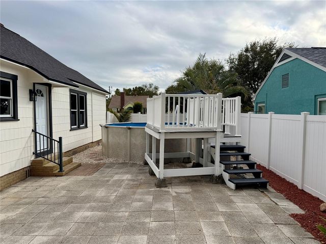 2401 8TH AVENUE N, St Petersburg, FL 33713