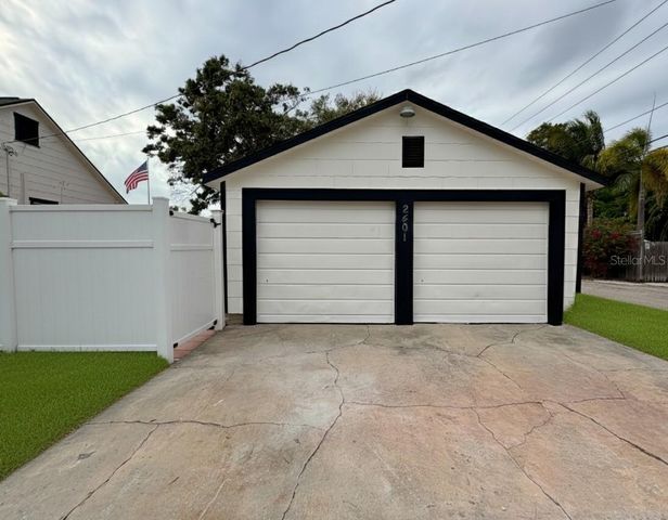 2401 8TH AVENUE N, St Petersburg, FL 33713