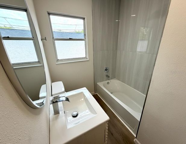 2401 8TH AVENUE N, St Petersburg, FL 33713