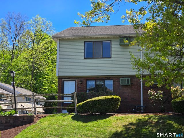 1 Churchill Way 1, Newington, CT 06111