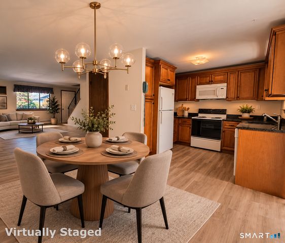 1 Churchill Way 1, Newington, CT 06111
