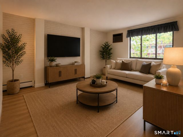 1 Churchill Way 1, Newington, CT 06111