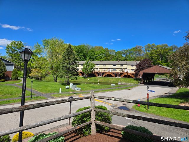 1 Churchill Way 1, Newington, CT 06111