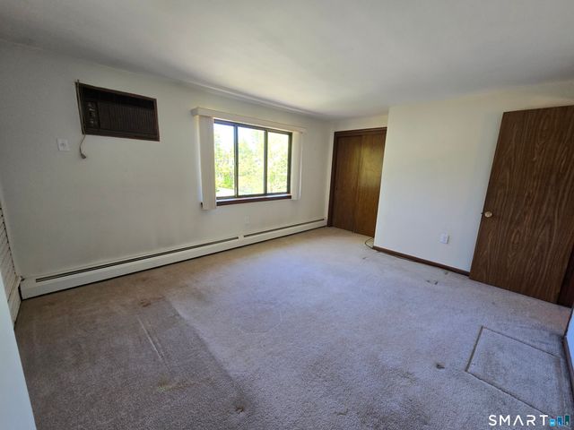 1 Churchill Way 1, Newington, CT 06111