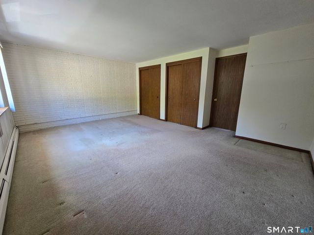 1 Churchill Way 1, Newington, CT 06111