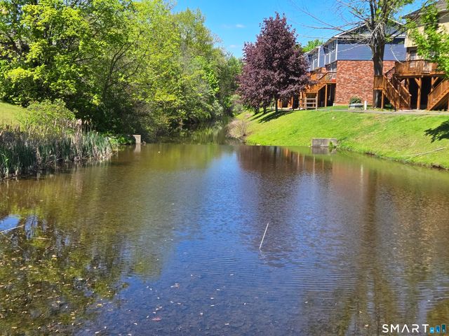 1 Churchill Way 1, Newington, CT 06111