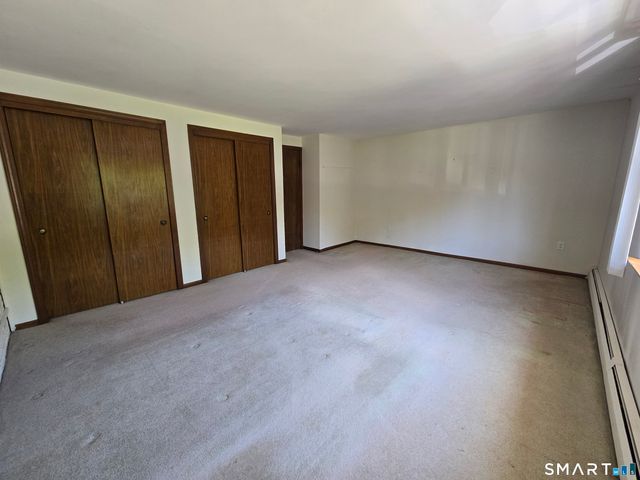 1 Churchill Way 1, Newington, CT 06111