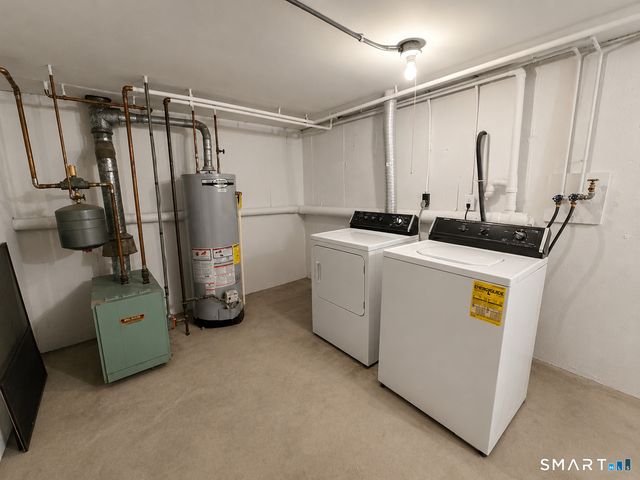1 Churchill Way 1, Newington, CT 06111