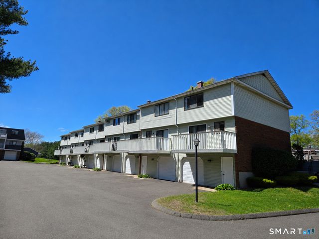 1 Churchill Way 1, Newington, CT 06111
