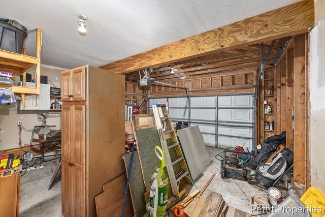 2481 Bauer Road, Jenison, MI 49428