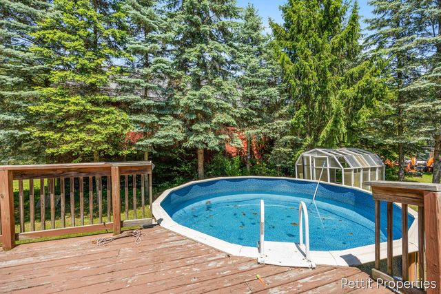 2481 Bauer Road, Jenison, MI 49428