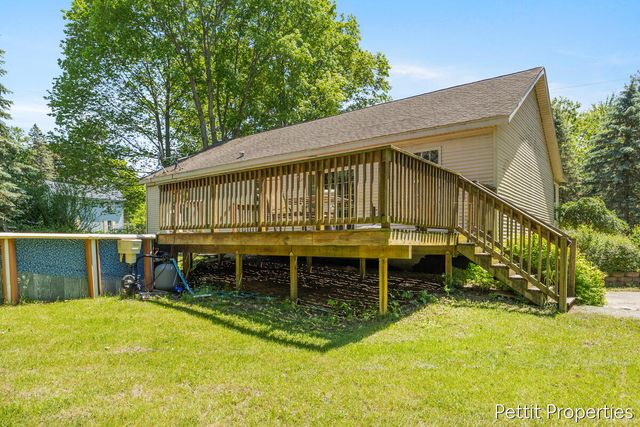 2481 Bauer Road, Jenison, MI 49428