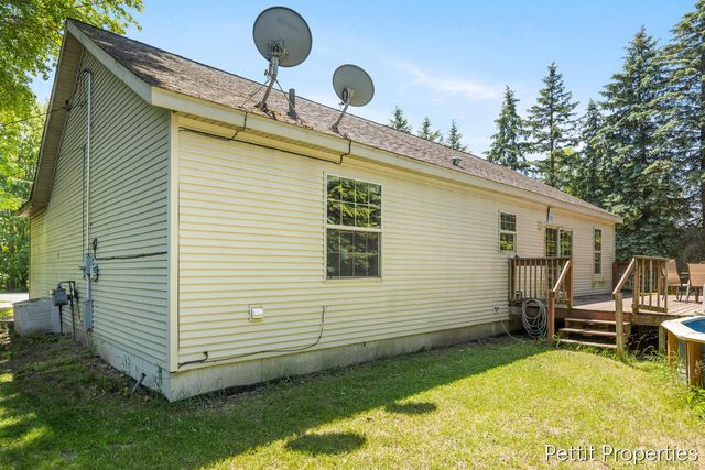 2481 Bauer Road, Jenison, MI 49428