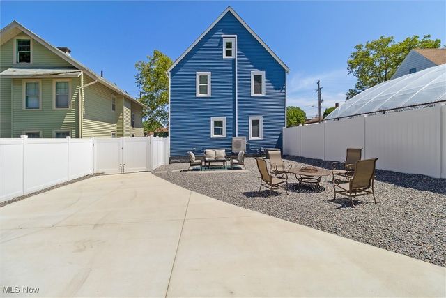 1962 W 96th Street, Cleveland, OH 44102