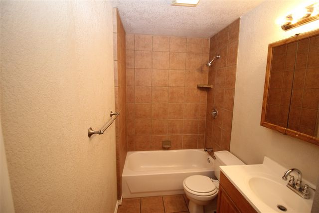 7820 Llano Avenue, Fort Worth, TX 76116