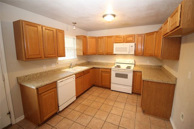 7820 Llano Avenue, Fort Worth, TX 76116