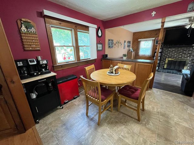 41878 Ravenwood Street, Canton, MI 48187