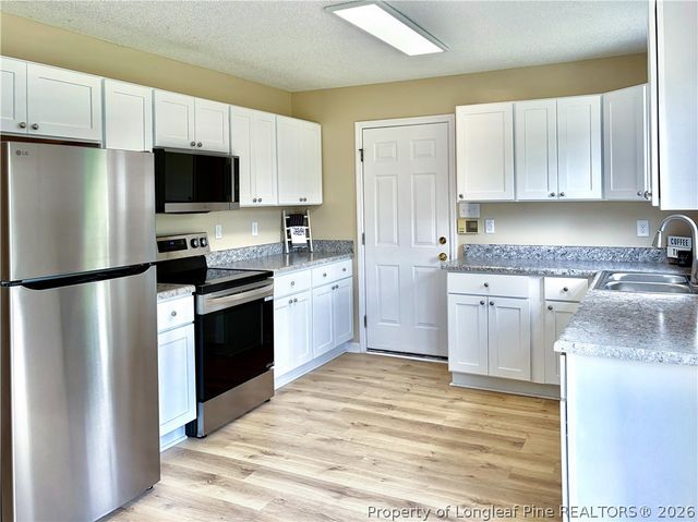 3323 Donnett Lane, Spring Lake, NC 28390