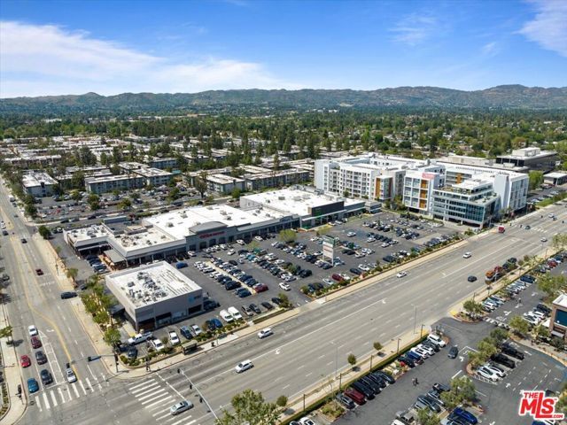 20435 Miranda Street, Woodland Hills (los Angeles), CA 91367