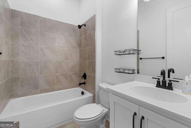 6931 Scenic Overlook Trace, Flowery Branch, GA 30542
