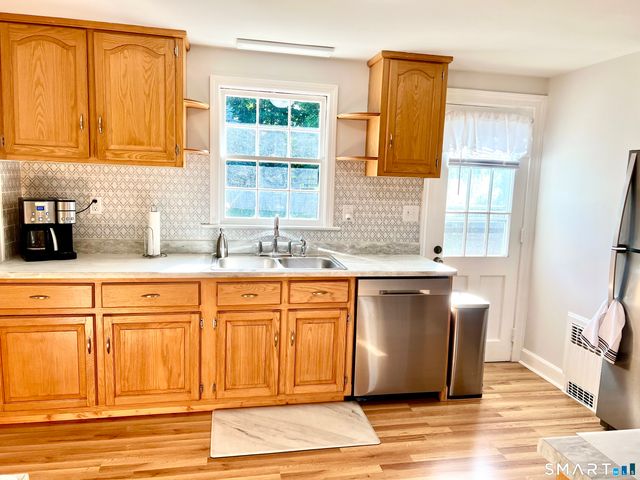 729 Lovely Street, Avon, CT 06001