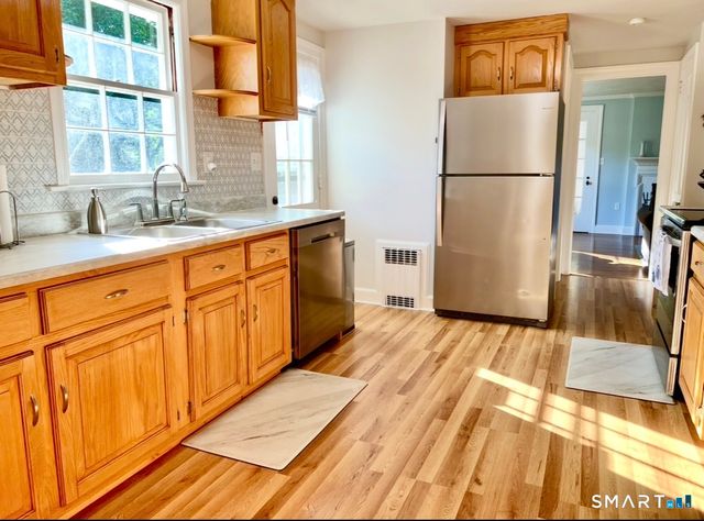729 Lovely Street, Avon, CT 06001