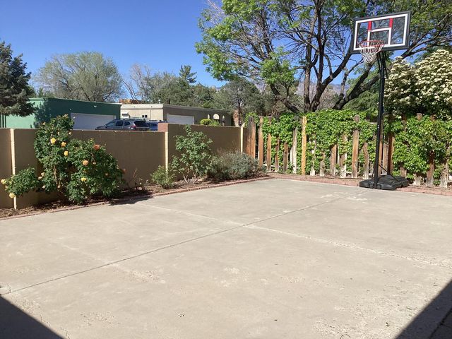 7514 Bear Canyon Road NE, Albuquerque, NM 87109