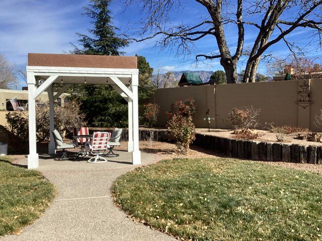 7514 Bear Canyon Road NE, Albuquerque, NM 87109