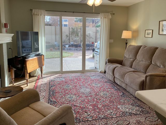 7514 Bear Canyon Road NE, Albuquerque, NM 87109