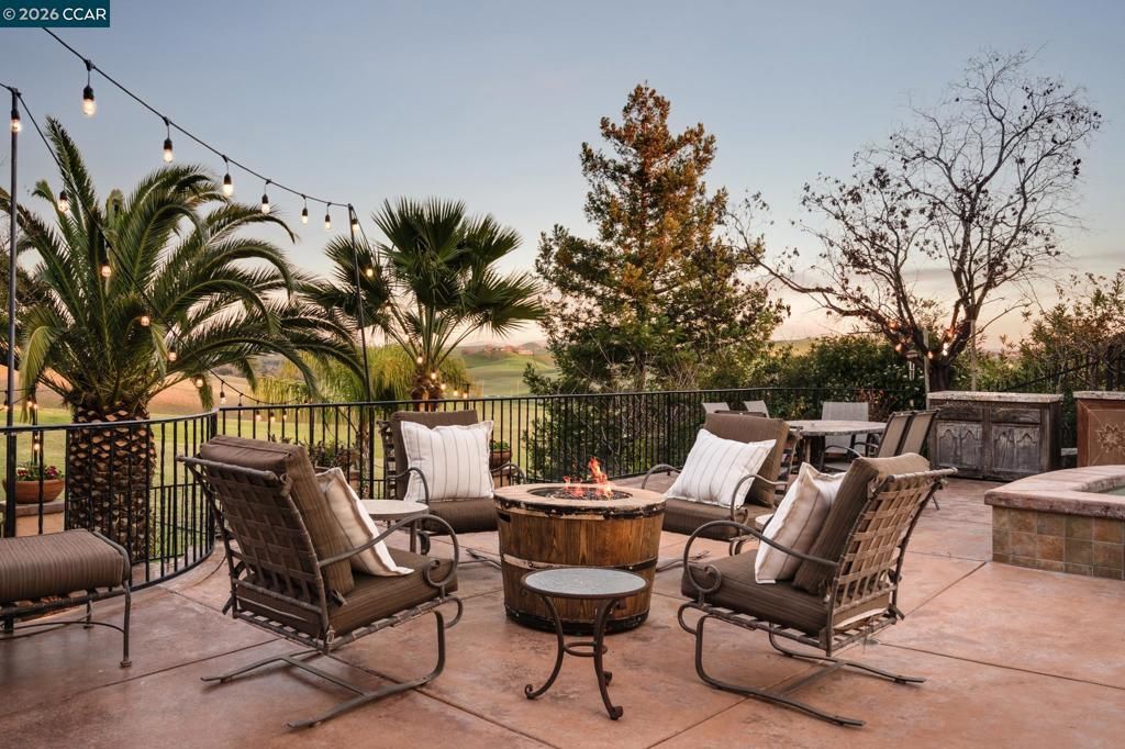 Image 33 of property listing at 4640 Kingswood Dr, Danville, CA 94506