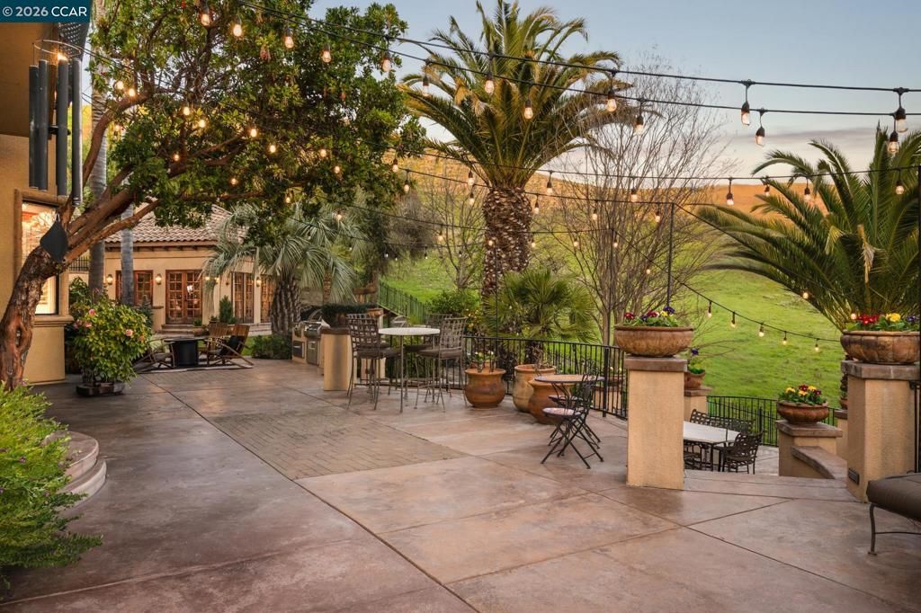 Image 36 of property listing at 4640 Kingswood Dr, Danville, CA 94506