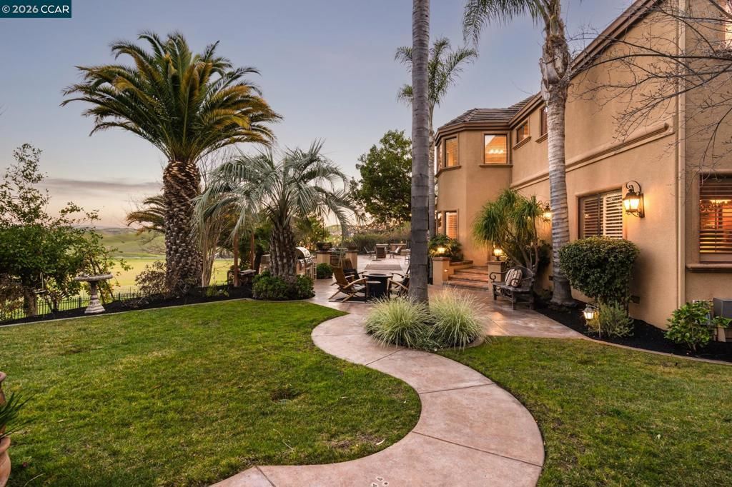 Image 49 of property listing at 4640 Kingswood Dr, Danville, CA 94506