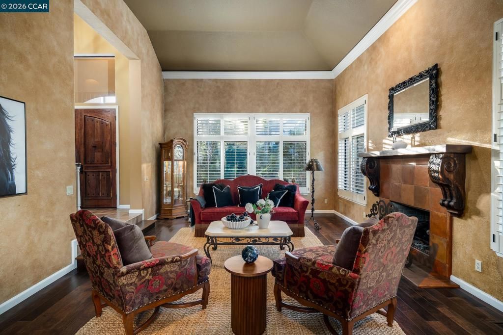 Image 6 of property listing at 4640 Kingswood Dr, Danville, CA 94506