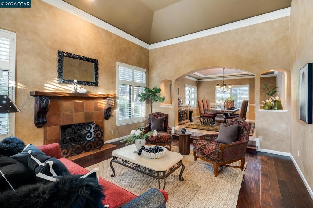 Image 8 of property listing at 4640 Kingswood Dr, Danville, CA 94506