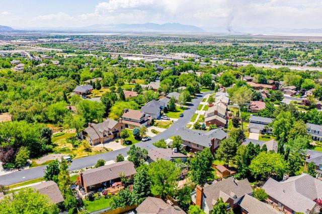 668 W KENSINGTON ST, Farmington, UT 84025
