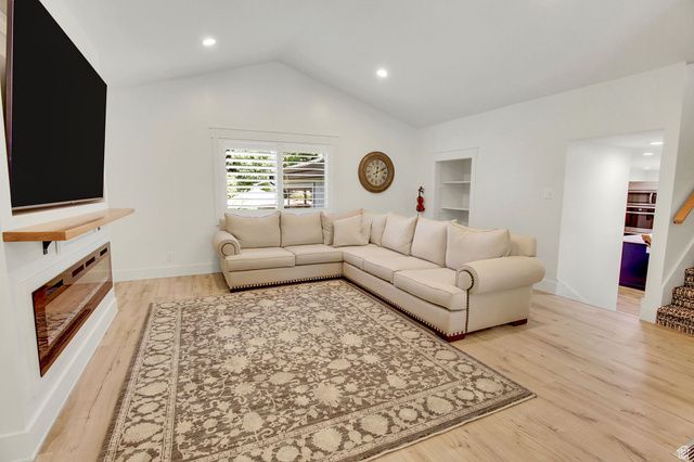 668 W KENSINGTON ST, Farmington, UT 84025