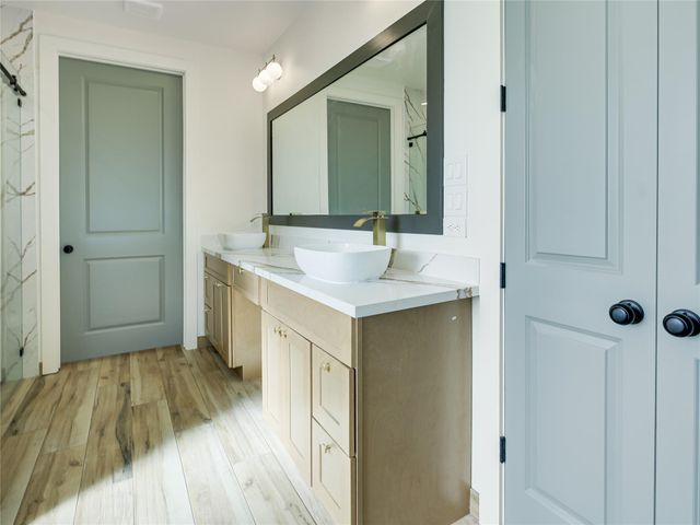 643 Chuckwagon Trail, Angleton, TX 77515