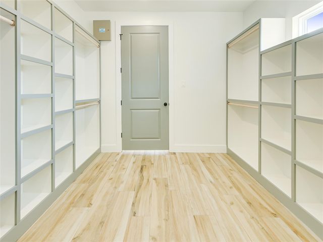 643 Chuckwagon Trail, Angleton, TX 77515