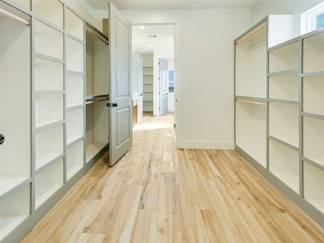 643 Chuckwagon Trail, Angleton, TX 77515