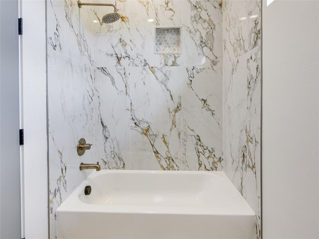 643 Chuckwagon Trail, Angleton, TX 77515