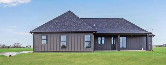 643 Chuckwagon Trail, Angleton, TX 77515