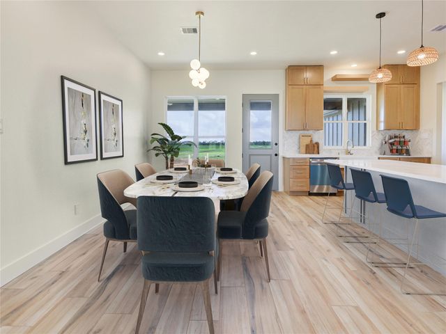 643 Chuckwagon Trail, Angleton, TX 77515