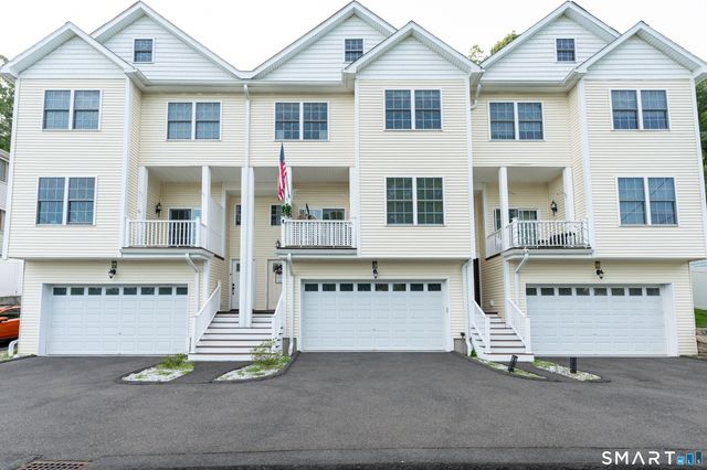 82 Columbus Place 3, Stamford, CT 06907