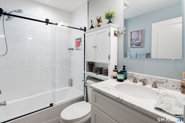 82 Columbus Place 3, Stamford, CT 06907